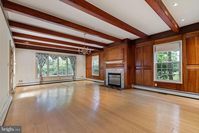 911 DARLEY RD, Wilmington, DE 19810