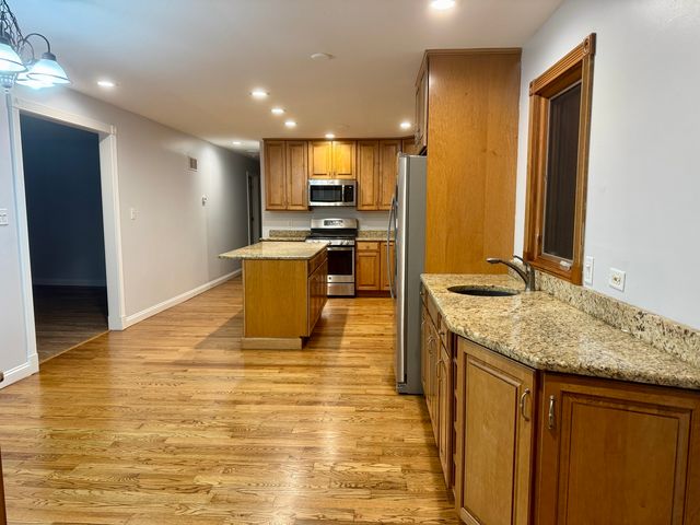 378 Pierce Street, Gilberts, IL 60136