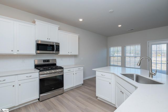 117 Magnolia Street, Reidville, SC 29388