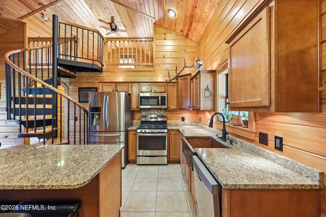 8796 GIN HENRY Lane, Glen St. Mary, FL 32040