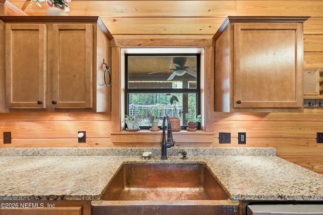 8796 GIN HENRY Lane, Glen St. Mary, FL 32040