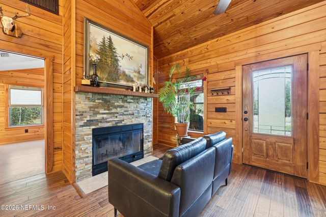 8796 GIN HENRY Lane, Glen St. Mary, FL 32040