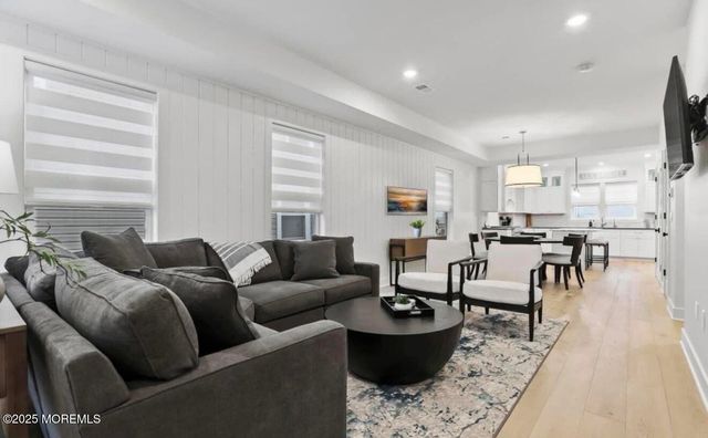 7 Center Street, Sea Bright, NJ 07760