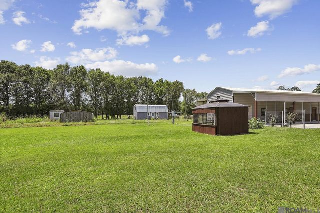 11710 Peairs Rd, Zachary, LA 70791