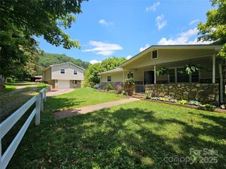 560 Bailey Mountain Road, Mars Hill, NC 28754