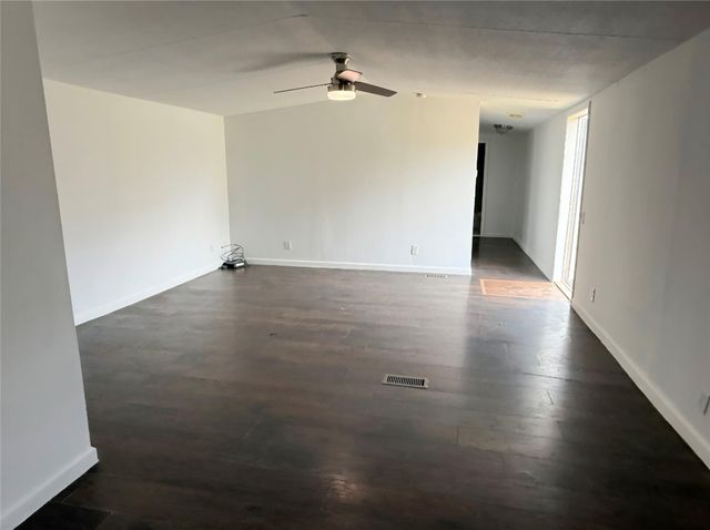 11224 Creek Meadow Dr, Willis, TX 77378