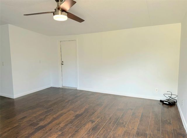 11224 Creek Meadow Dr, Willis, TX 77378