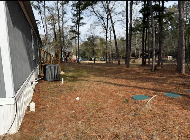 11224 Creek Meadow Dr, Willis, TX 77378