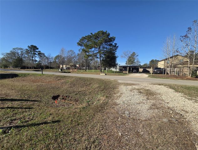 11224 Creek Meadow Dr, Willis, TX 77378