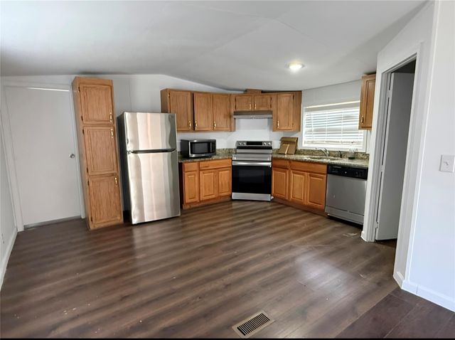 11224 Creek Meadow Dr, Willis, TX 77378