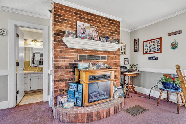 226 Magnolia LN, Callaway, VA 24067