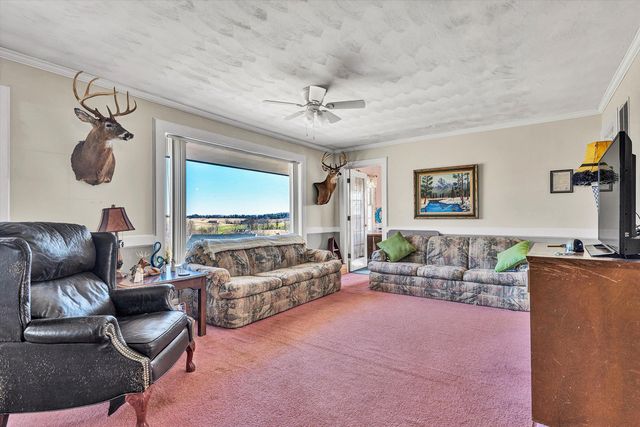 226 Magnolia LN, Callaway, VA 24067