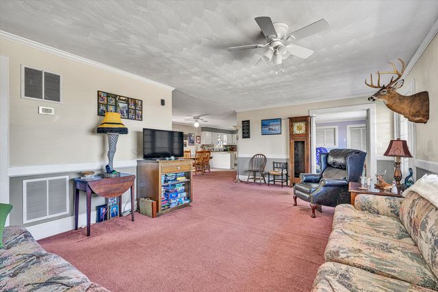 226 Magnolia LN, Callaway, VA 24067