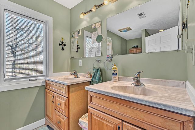 226 Magnolia LN, Callaway, VA 24067