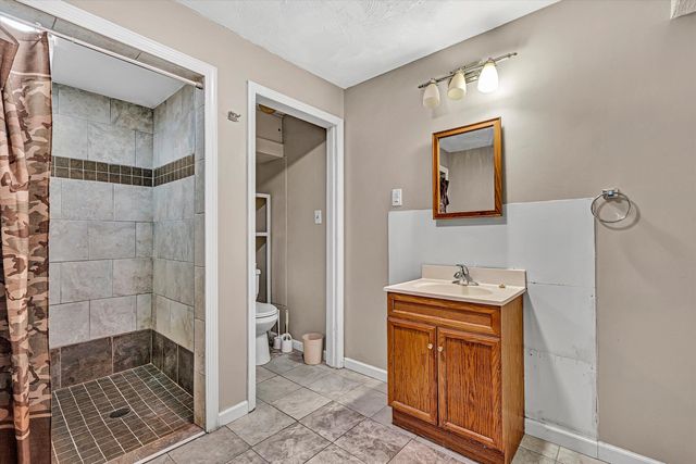 226 Magnolia LN, Callaway, VA 24067