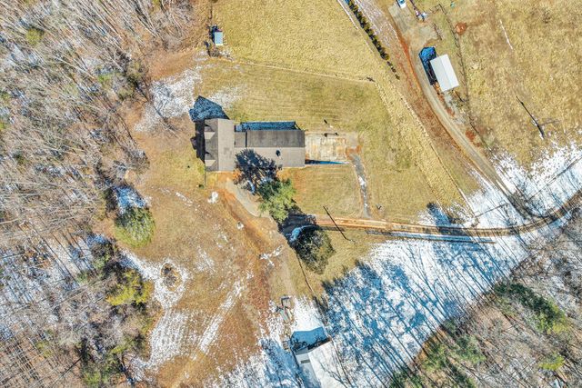 226 Magnolia LN, Callaway, VA 24067