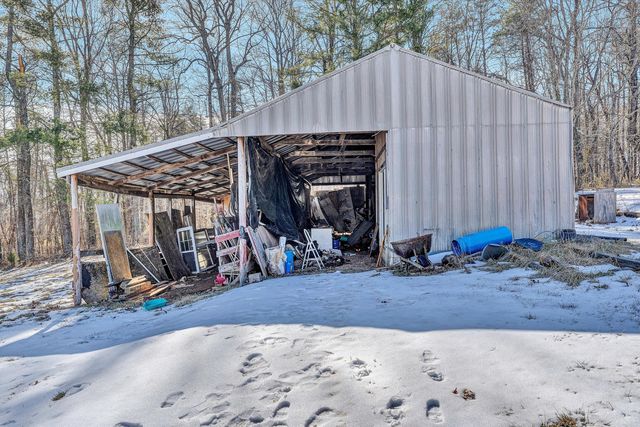 226 Magnolia LN, Callaway, VA 24067