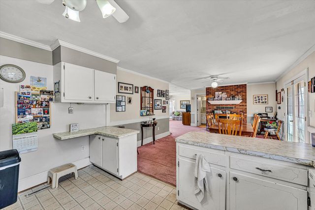 226 Magnolia LN, Callaway, VA 24067