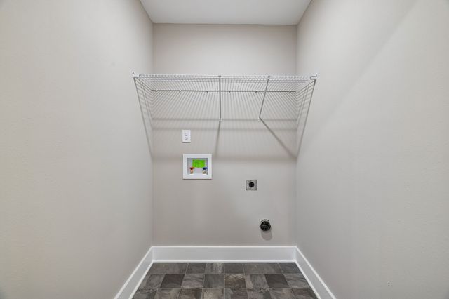 357 Hugh Hunter Road, Oak Grove, KY 42262