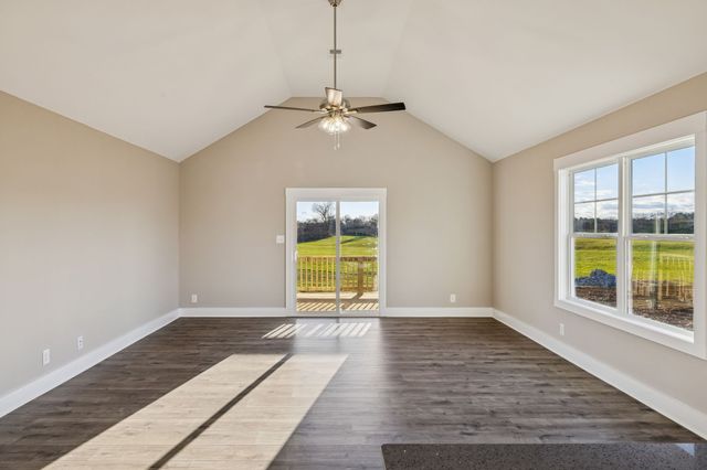 357 Hugh Hunter Road, Oak Grove, KY 42262