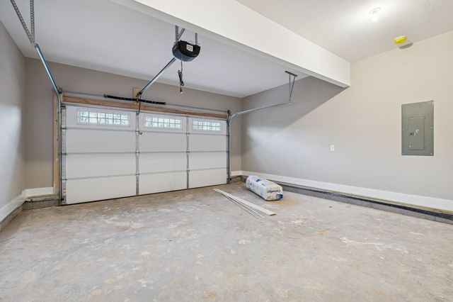 357 Hugh Hunter Road, Oak Grove, KY 42262