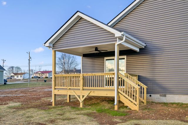 357 Hugh Hunter Road, Oak Grove, KY 42262