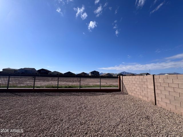 7031 W ALICIA Drive, Laveen, AZ 85339