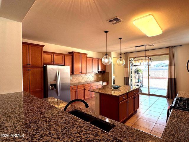 7031 W ALICIA Drive, Laveen, AZ 85339