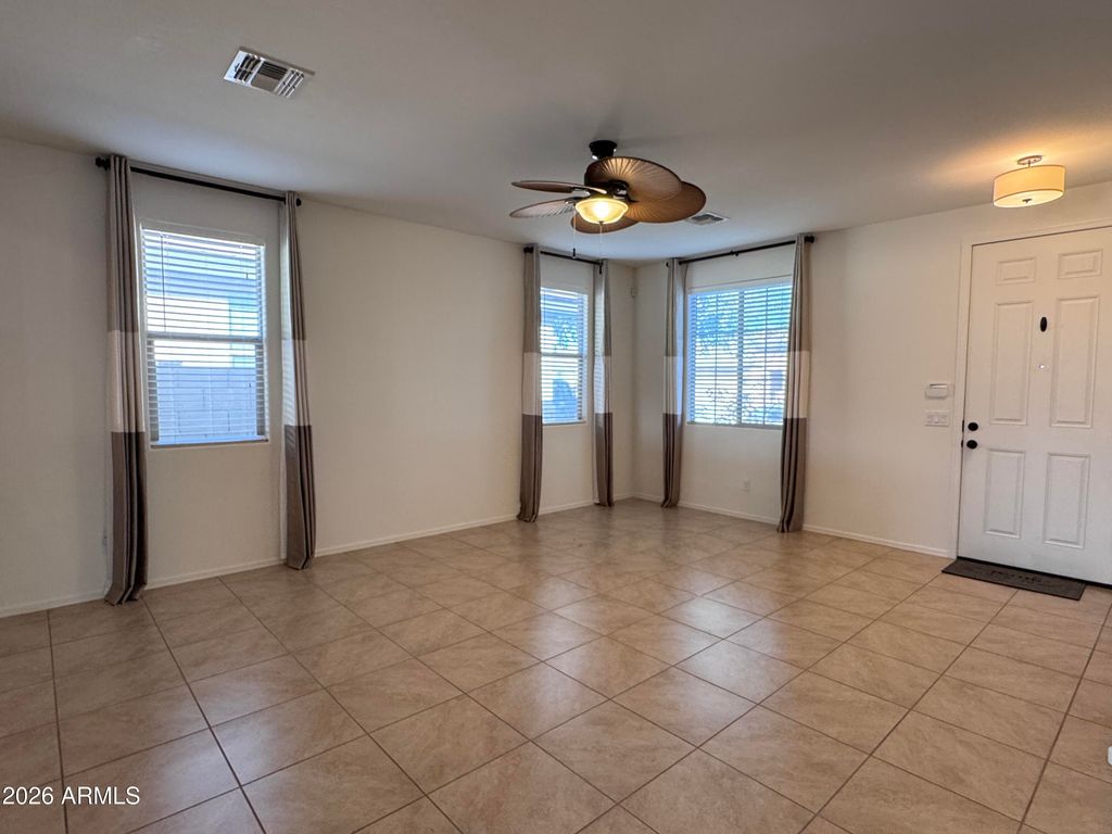 Image 10 of property listing at 7031 W ALICIA Drive, Laveen, AZ 85339
