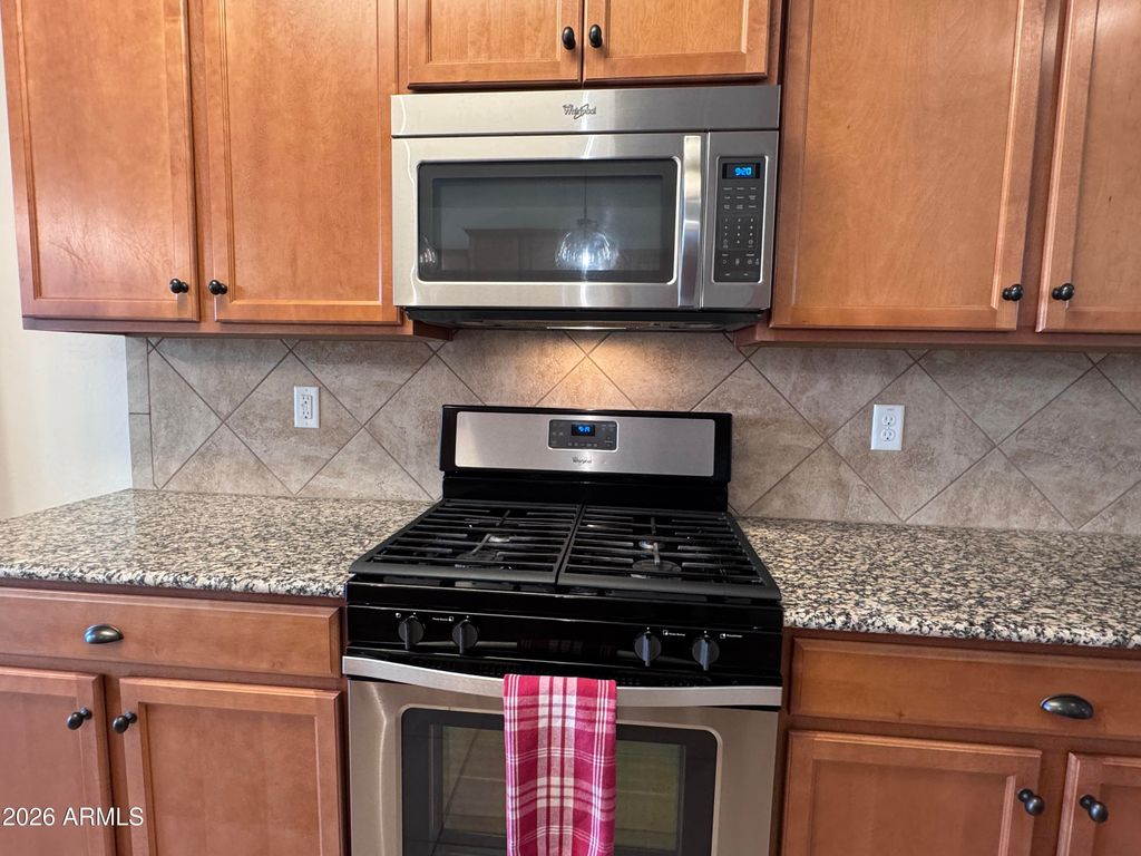 Image 4 of property listing at 7031 W ALICIA Drive, Laveen, AZ 85339