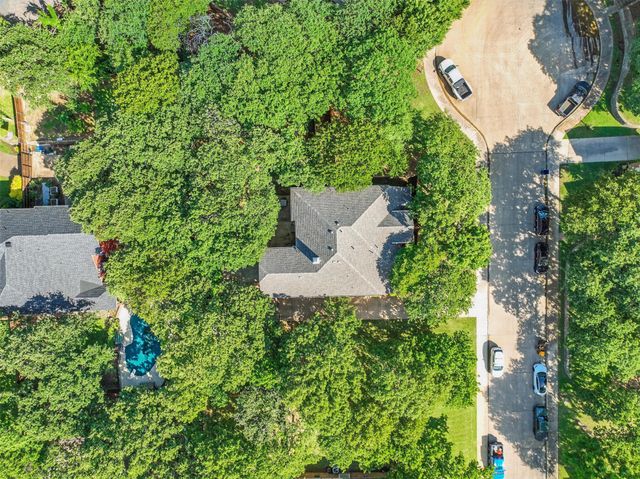 805 Red Oak Court, Crowley, TX 76036