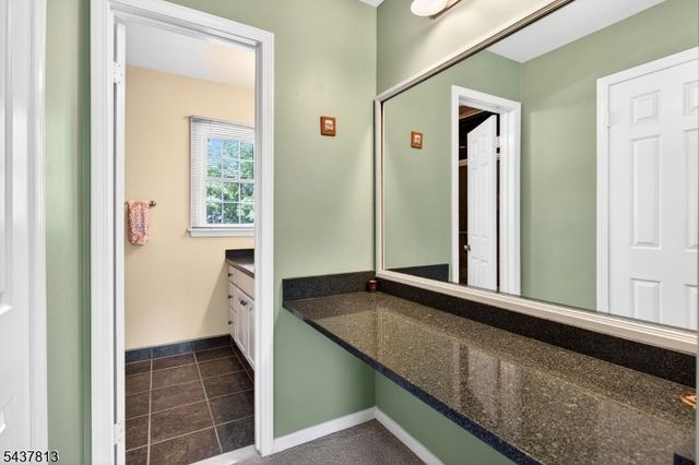 15 Hampton Ct, Bernards Twp., NJ 07920
