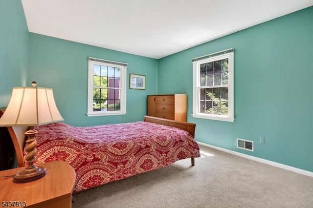 15 Hampton Ct, Bernards Twp., NJ 07920