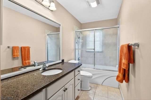 15 Hampton Ct, Bernards Twp., NJ 07920