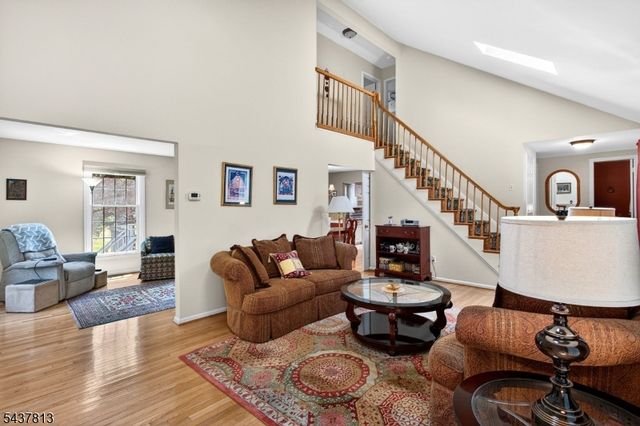 15 Hampton Ct, Bernards Twp., NJ 07920