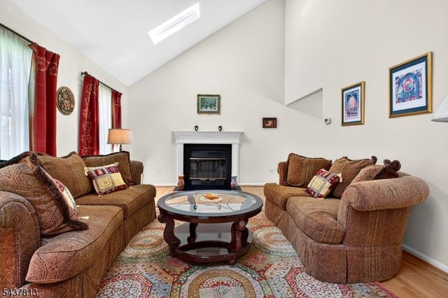 15 Hampton Ct, Bernards Twp., NJ 07920