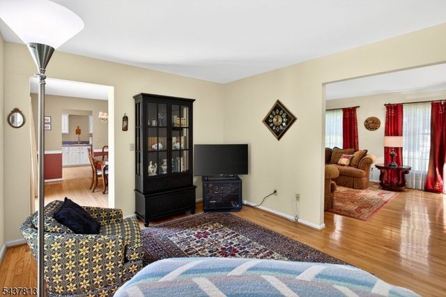 15 Hampton Ct, Bernards Twp., NJ 07920