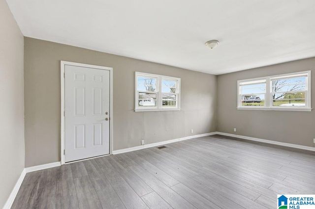 901 28TH AVENUE NE, Center Point, AL 35215