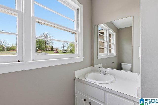 901 28TH AVENUE NE, Center Point, AL 35215