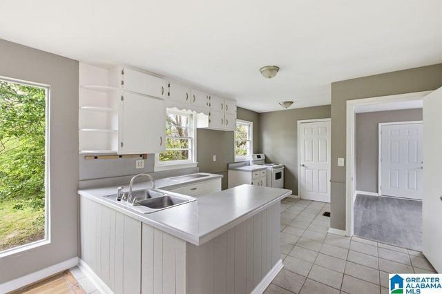 901 28TH AVENUE NE, Center Point, AL 35215