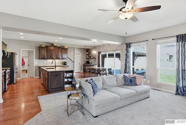 12206 Pintail Drive, Papillion, NE 68046