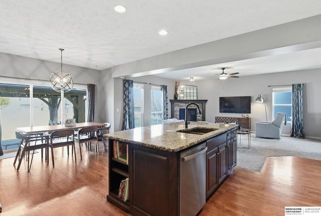 12206 Pintail Drive, Papillion, NE 68046