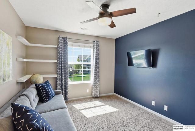 12206 Pintail Drive, Papillion, NE 68046