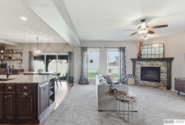 12206 Pintail Drive, Papillion, NE 68046