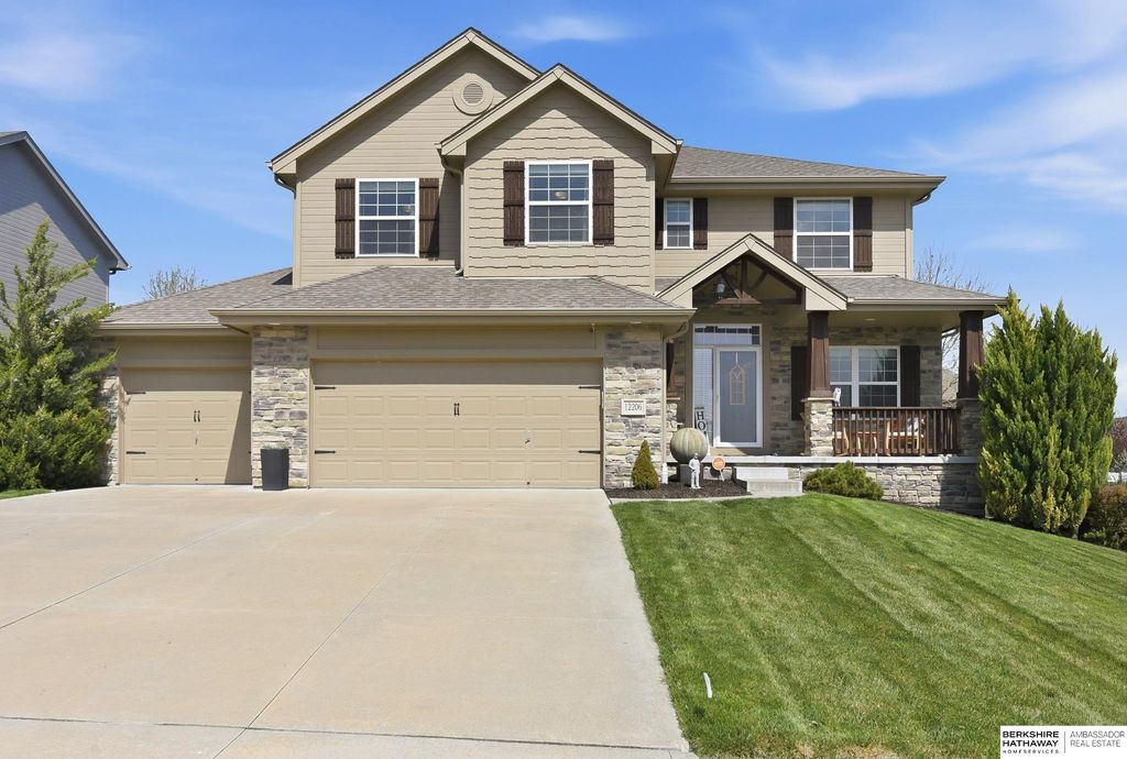12206 Pintail Drive, Papillion, NE 68046