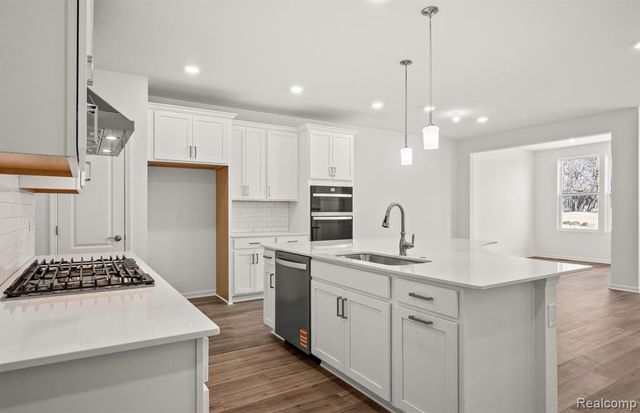 5575 E Spaniel Drive, Ann Arbor, MI 48108