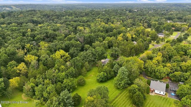 3311 Borowick Cir, La Grange, KY 40031