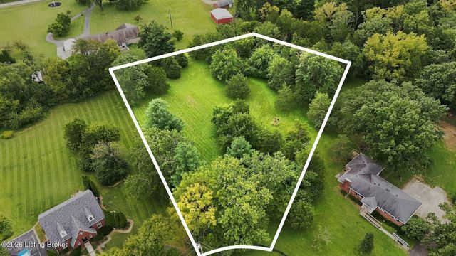 3311 Borowick Cir, La Grange, KY 40031