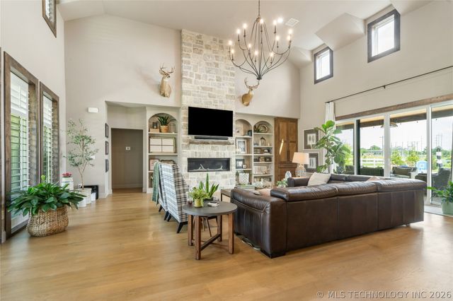 6440 E 171st Street, Bixby, OK 74008