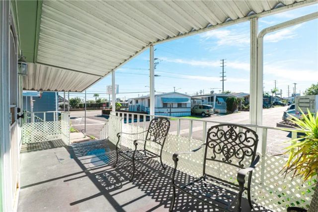 17705 S Western 118, Gardena, CA 90248